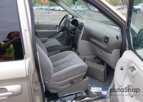 2005 Chrysler Town & Country Touring z USA, uszkodzony, nr VIN 2C4GP54L65R501791